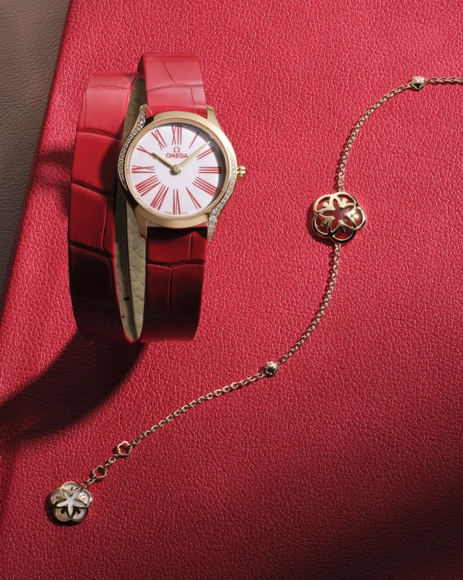 Bracelet, or jaune 18k, cornaline, nacre|OMEGA New