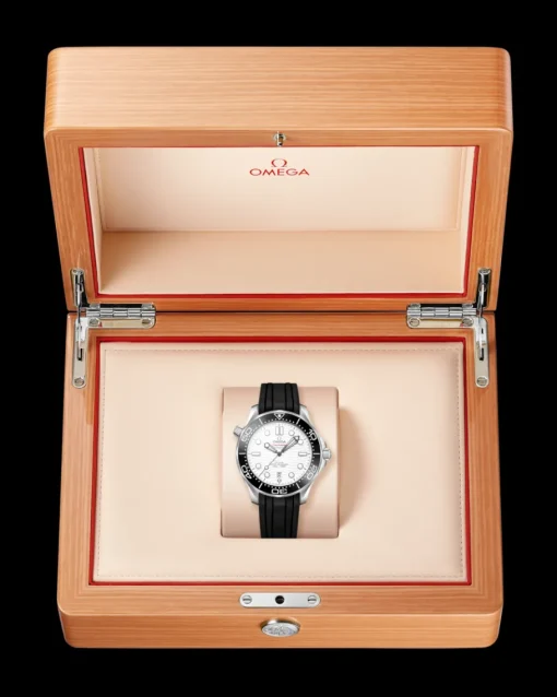 42 mm, acier sur bracelet caoutchouc|OMEGA Online