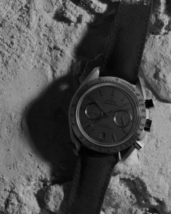 44,25 mm, céramique noire sur bracelet en nylon|OMEGA New