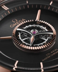 43 mm, or Sedna™ ‑ Canopus Gold™ sur bracelet en cuir|OMEGA Fashion