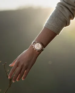 38 mm, or Sedna™ sur bracelet en cuir|OMEGA Clearance