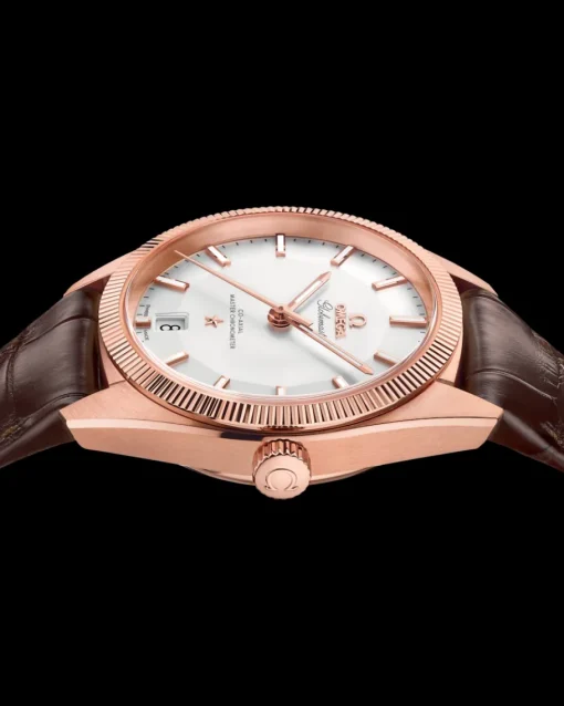 39 mm, or Sedna™ sur bracelet en cuir|OMEGA Best