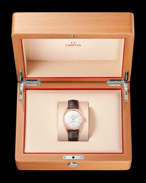39 mm, or Sedna™ sur bracelet en cuir|OMEGA Best
