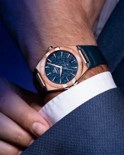 39 mm, or Sedna™ sur bracelet en cuir|OMEGA Sale