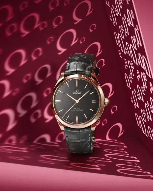 40 mm, or Sedna™ sur bracelet en cuir|OMEGA Best